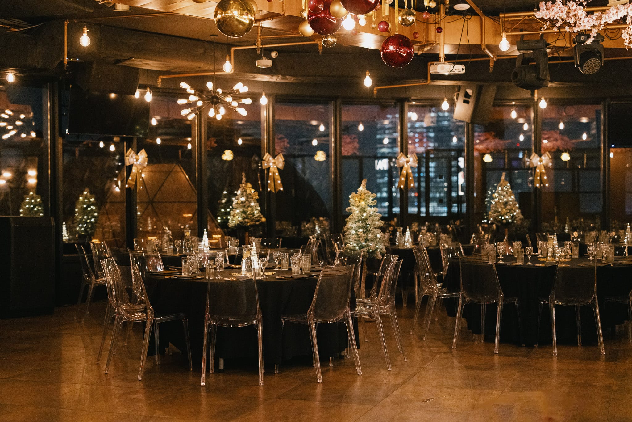 Christmas Meeting in a Winter Setting at Level 27